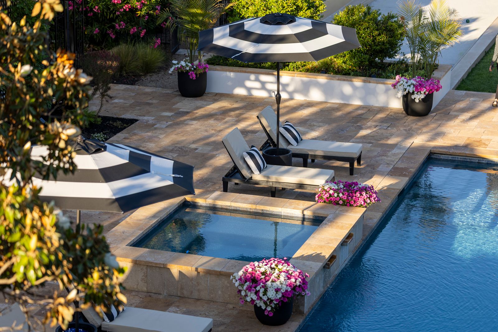 Armstrong Pools — Pool Builder